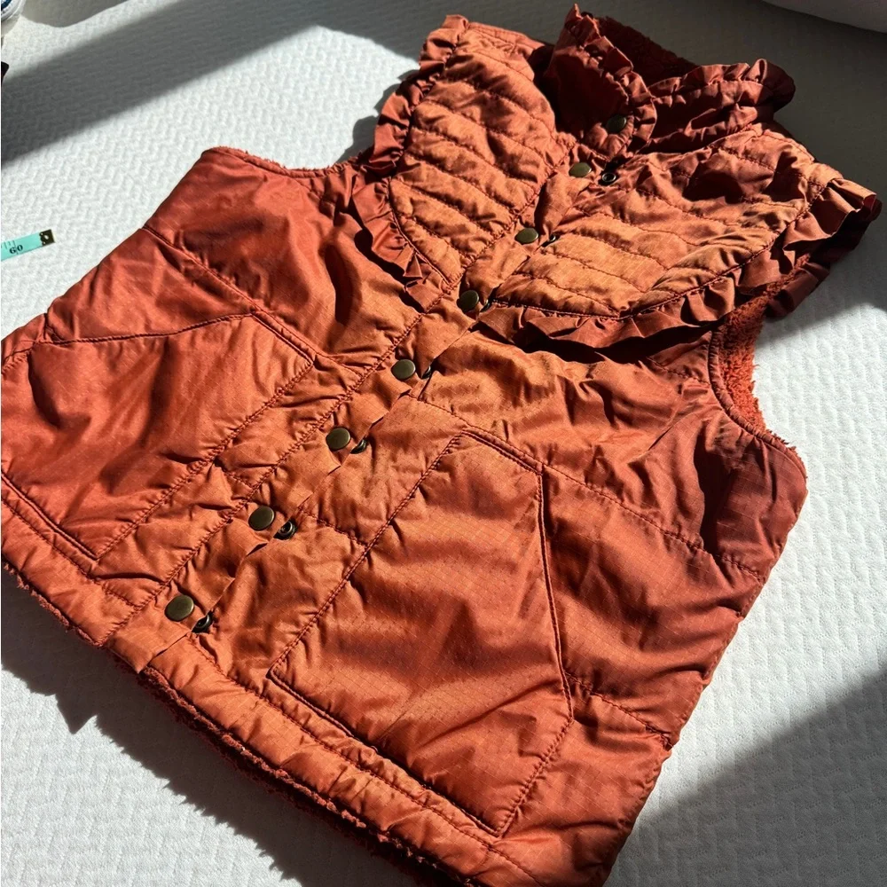 Vintage Forever 21 Ruffle Orange Vest - Picture 2 of 9
